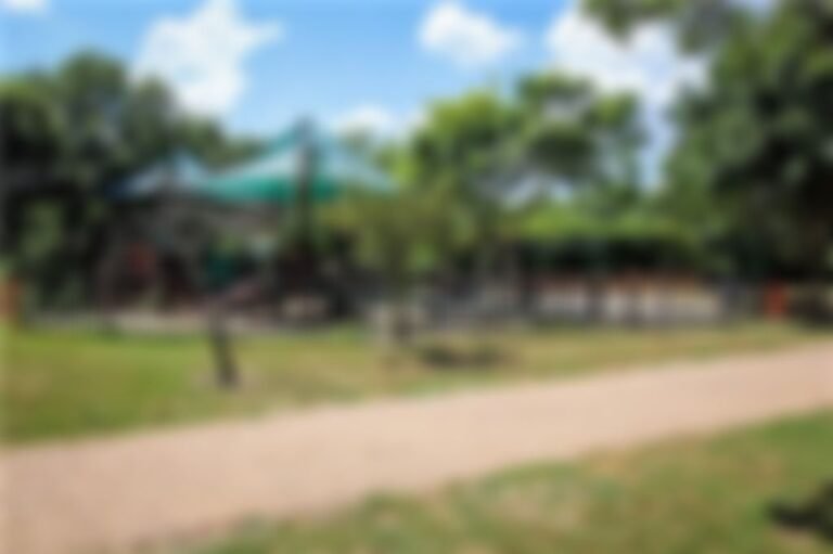 Access walking/jogging trail right outside your door.